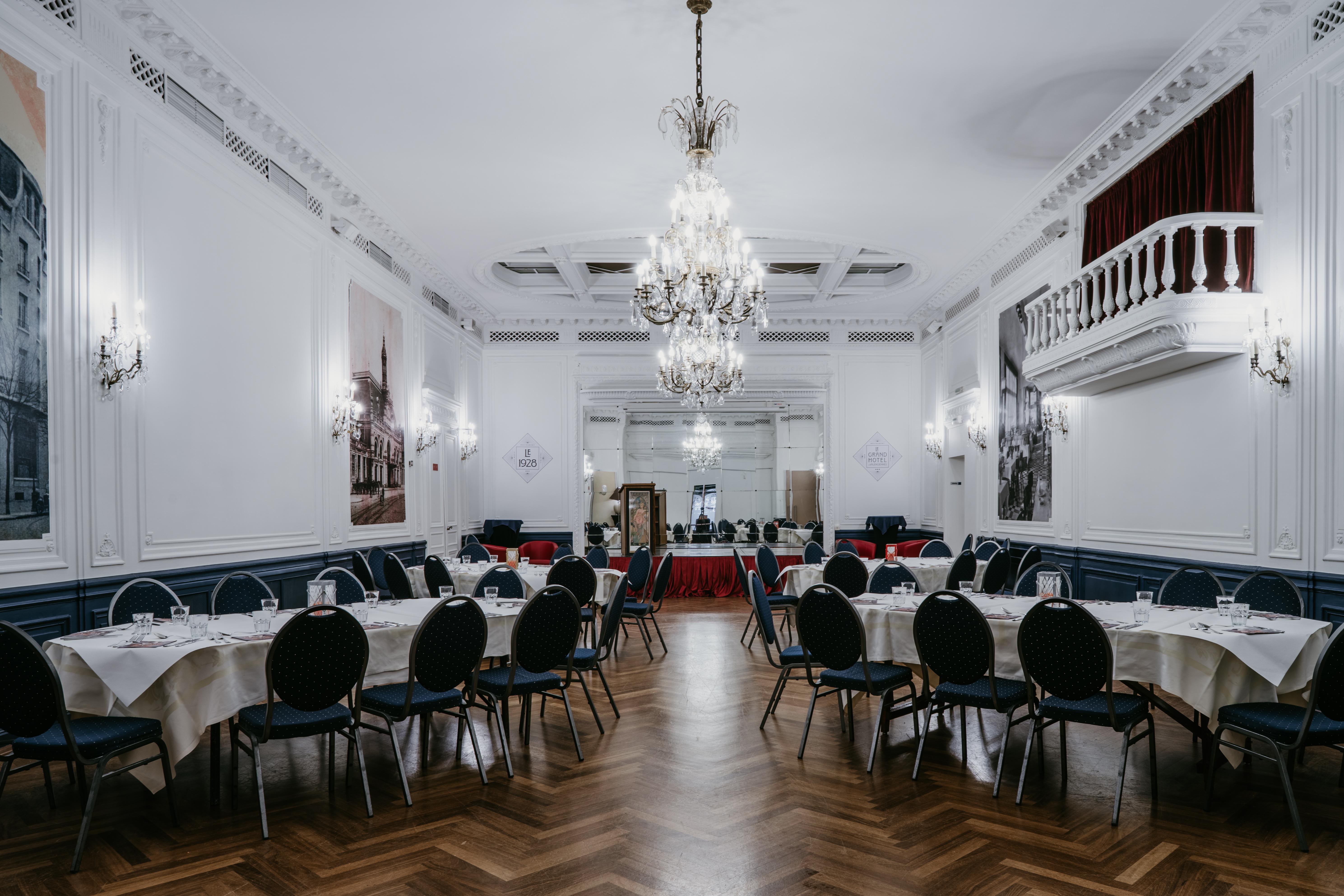 Le Grand Hotel Valenciennes Dış mekan fotoğraf